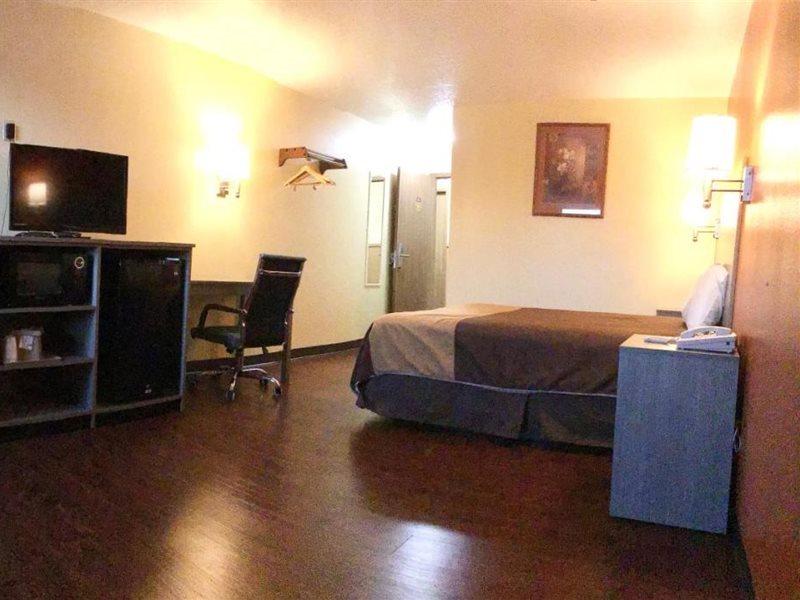 Rodeway Inn Moriarty Kültér fotó